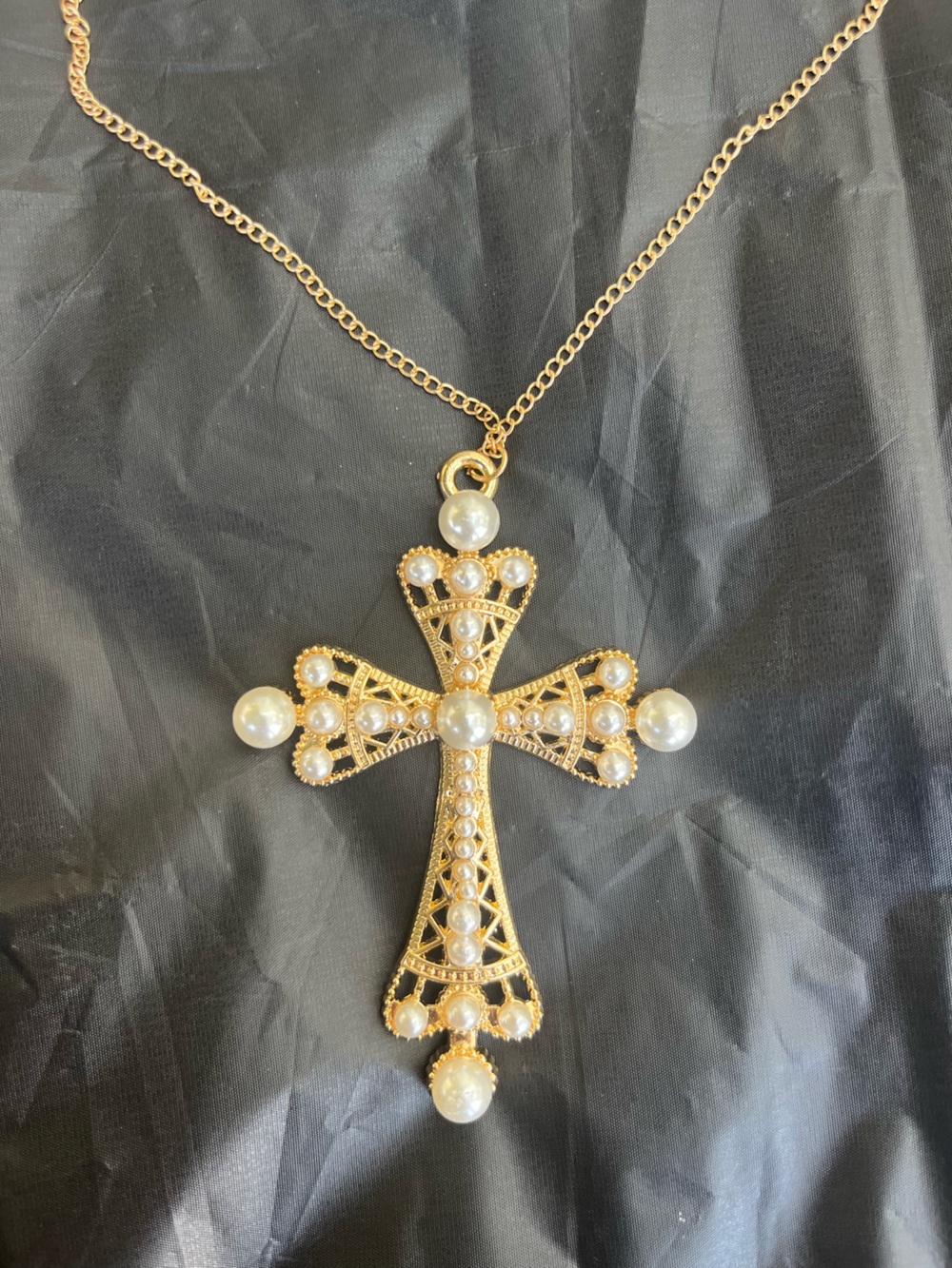VINTAGE Gold toned Pearl Cross Pendant Necklace - Women Jewelry